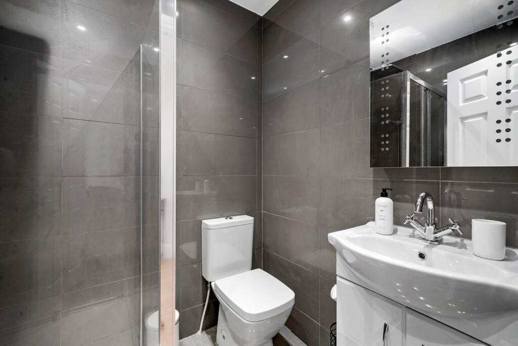 The Chaucer Suite - Exceptionally Stylish - Sleeps 4 Canterbury Exterior foto